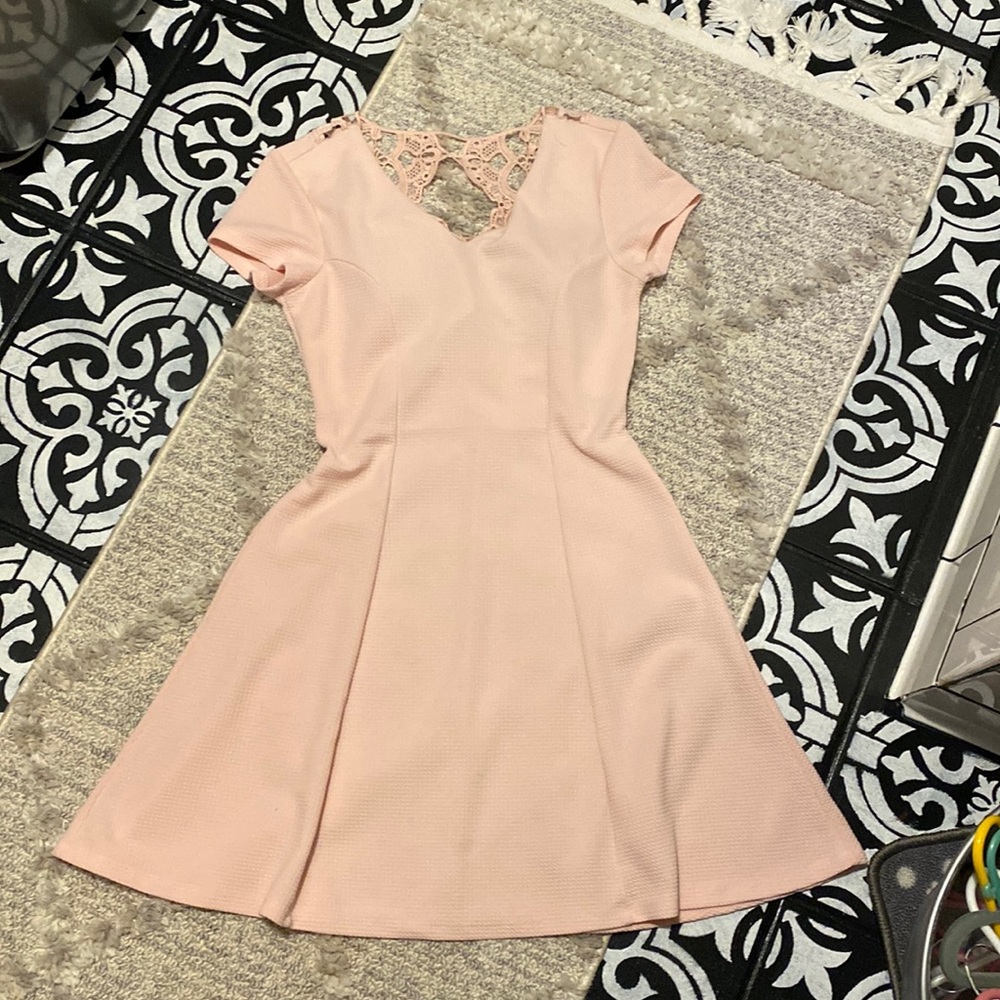 Pink fit and flare summer dress in size medium 7/9